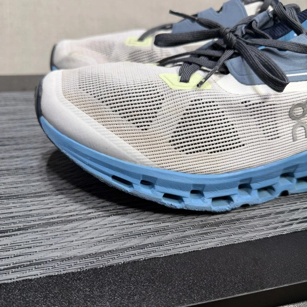 On Running wear scuffs